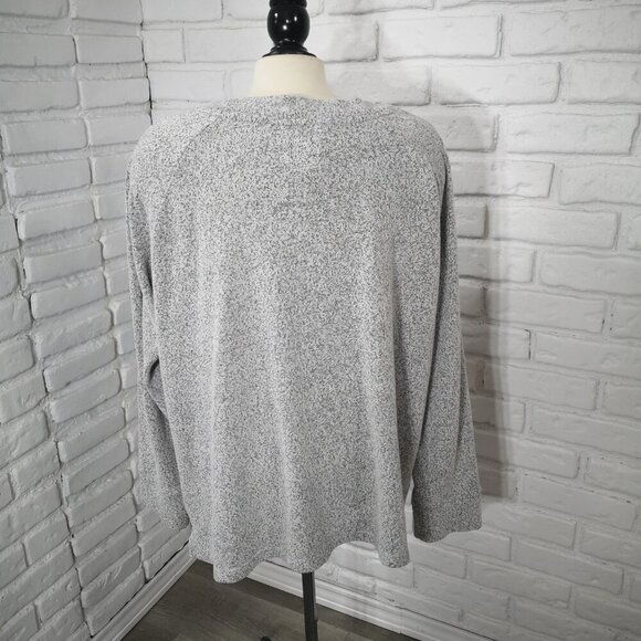 CCM Official Vintage Apparel Ladies Size 2XL Grey & Black V-neck Sweater - Picture 2 of 10